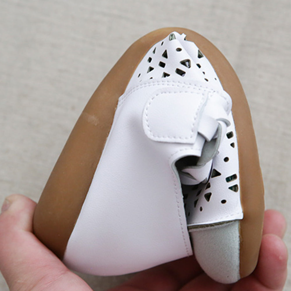 Spliced Hollow-Out Mary Jane Leather Flat Shoes