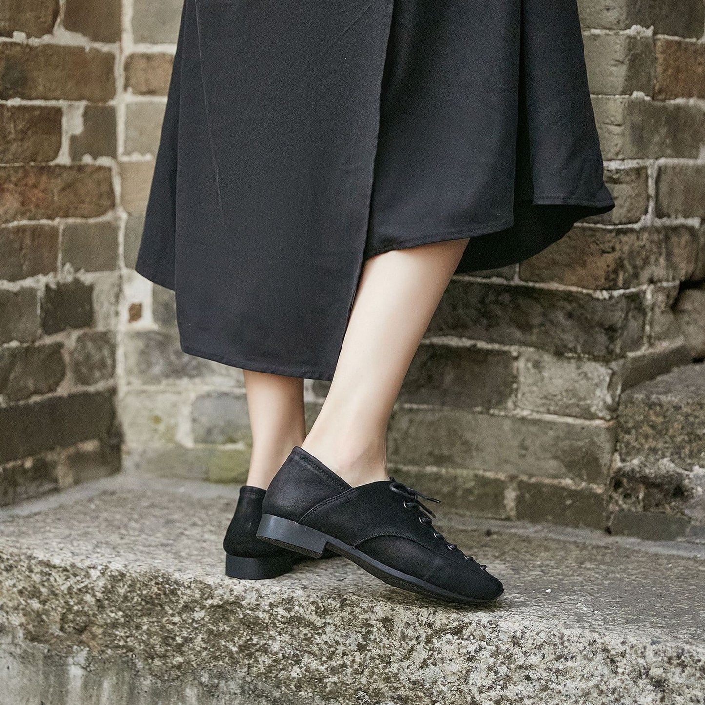 Elegant Versatile Lace-up Square Toe Leather Flats for Women