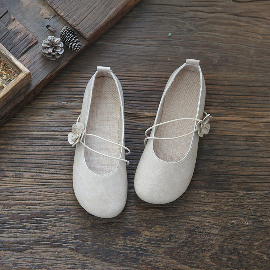 Retro Hollow Flower Accents Flat Slip-On Shoes